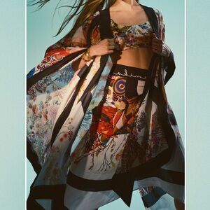 Anamika Khanna x H&M Multicolor Floral Mulberry Silk Blend Cape